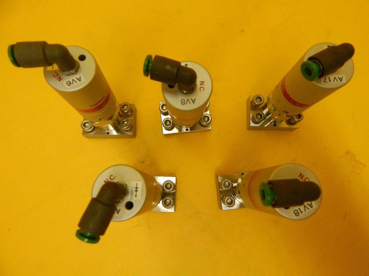 Used Fujikin 053801 Pneumatic Valve Normally Closed 316L-P Lot of 5 Used Working