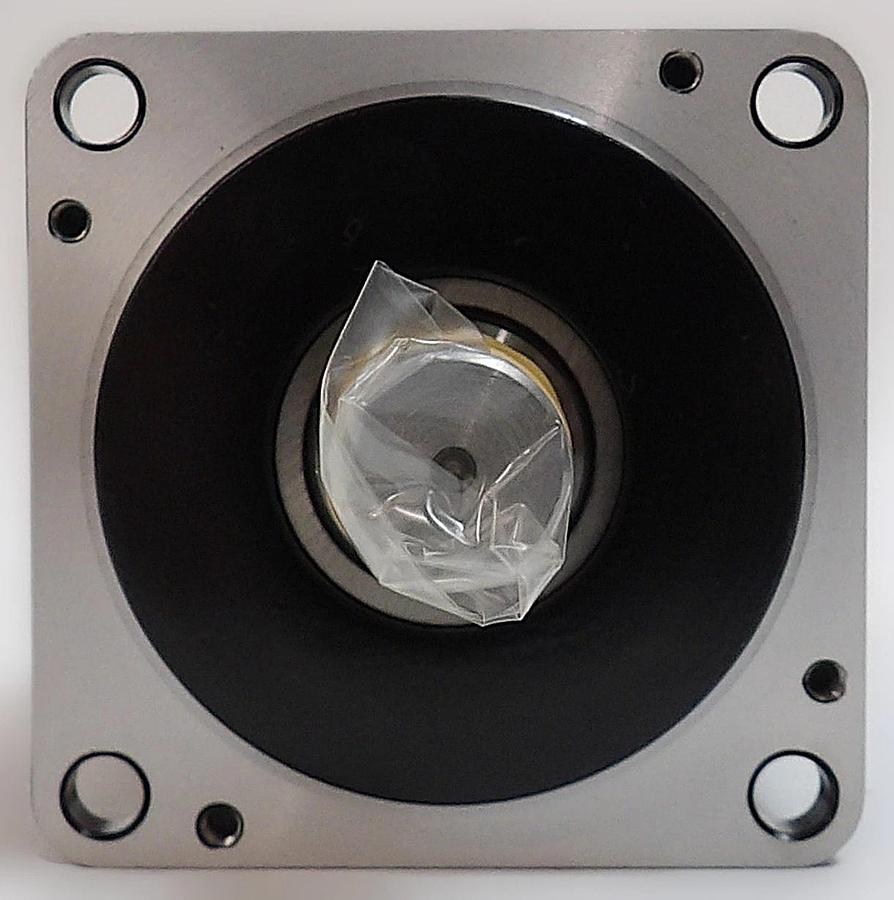 Yaskawa Electric SGMJV-04ADA21 AC Servo Motor New Surplus