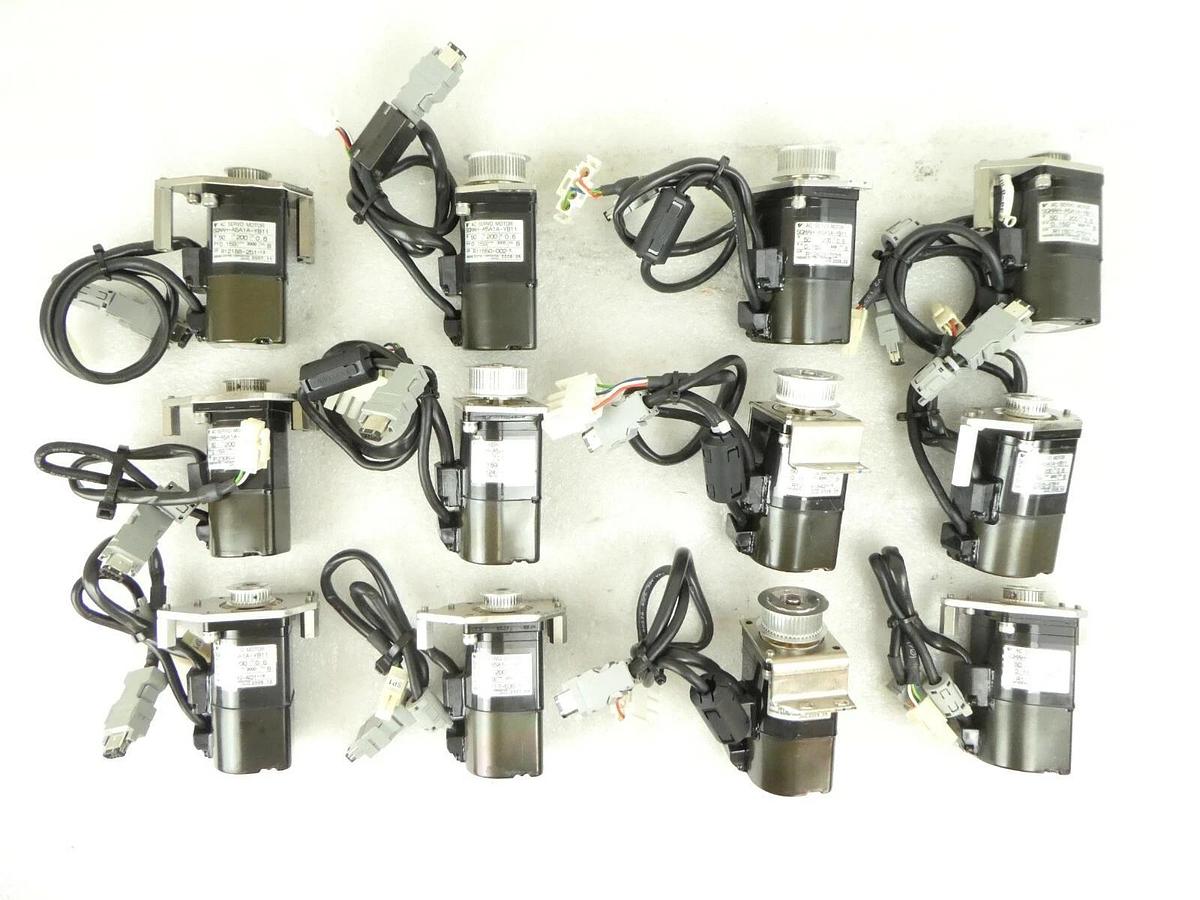 Used Yaskawa Electric SGMAH-A5A1A-YB11 Reseller Lot of 12 Nikon NSR FX-601F Working