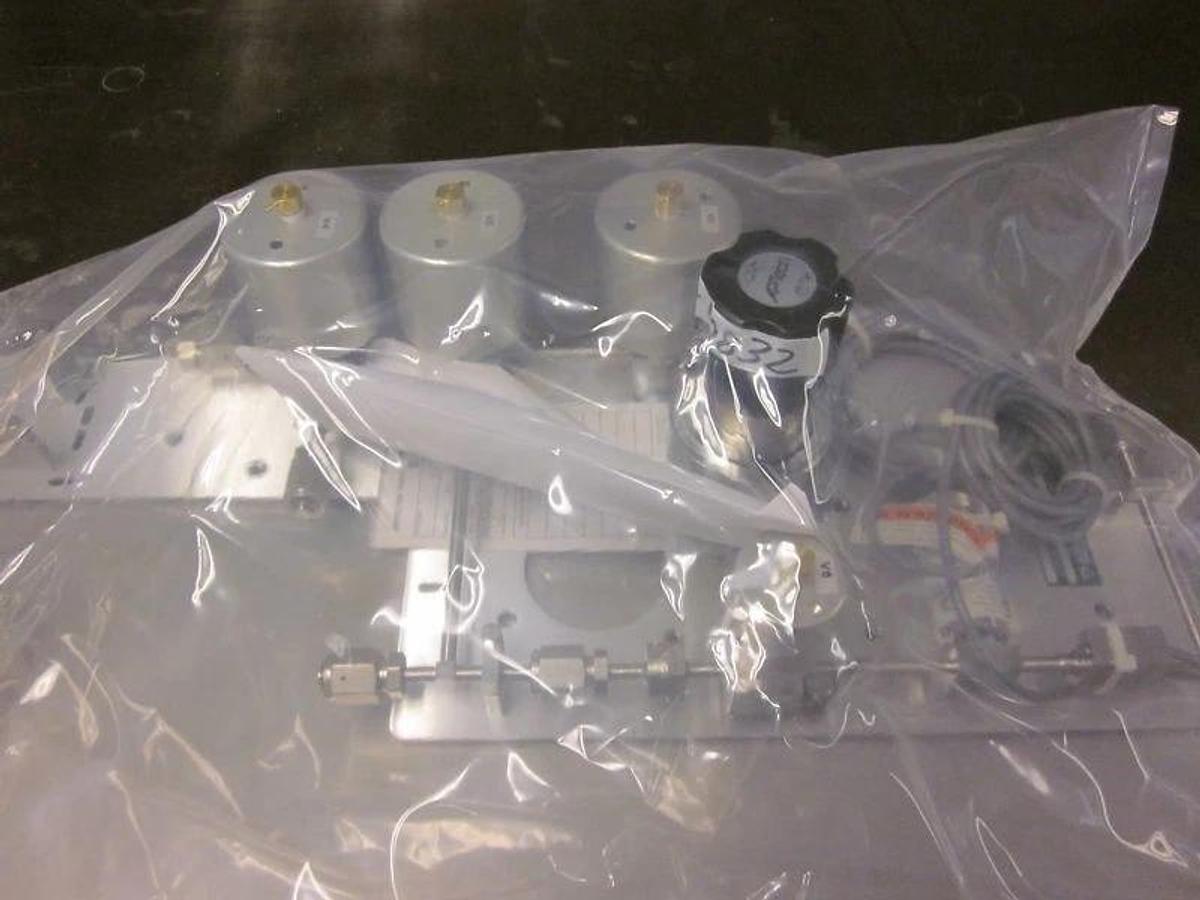 Air Products 46635 2Cyl Manifold AXO-AP1510SHM-HBr HCl