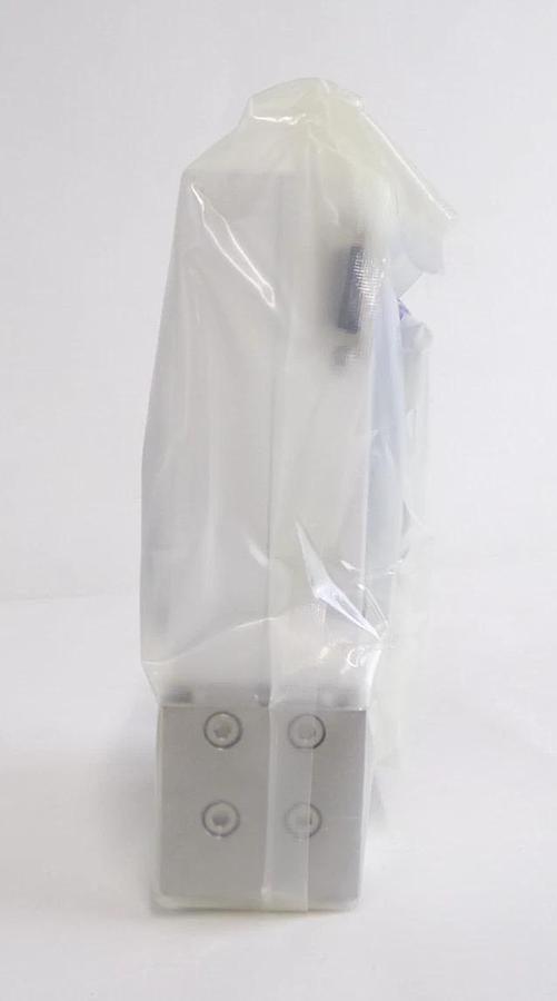 Fujikin FCSP7002W-4WS1-F400-A3 Flow Control System P7000 WR New Surplus