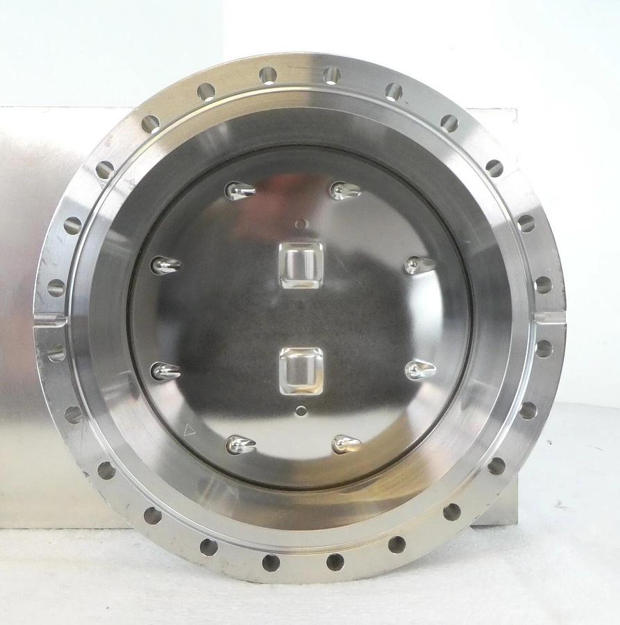 Used VAT 10846-XE24-AHA1 UHV Pneumatic Gate Valve Series 108 AMAT 3870-00332 Surplus