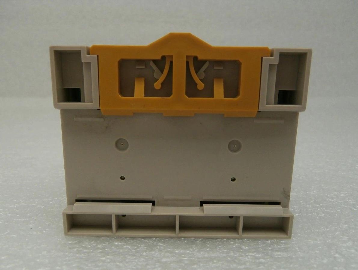 Used Omron GT1-AD04 Analog Unit 4 Point Input Module AD04 Used Working