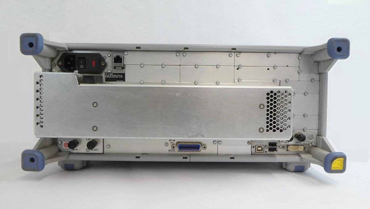 Used Rohde & Schwarz 1201.0002K50 Wideband Radio Tester CMW 500 Working