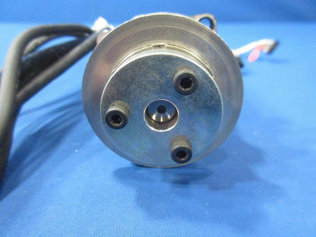 Used Yaskawa SGM-01U312C AC Servo Motor 100W 200V 0.87A r/min 3000 Used Working