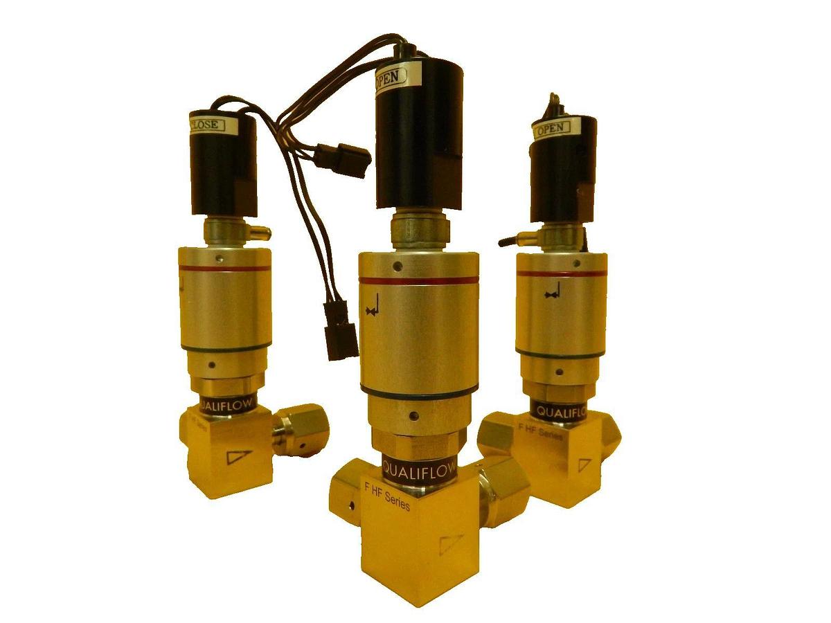 Used Qualiflow F HF Series Pneumatic Angle Valve 2x10-9atm.cm3/S?ec Lot of 3 Used