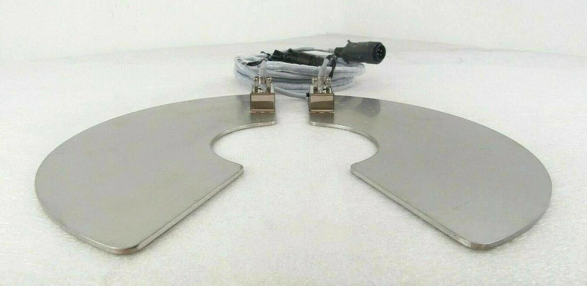 Used TEL Tokyo Electron Heater Set of 2 3S87-052951-11 3S87-052953-11 Trias Working
