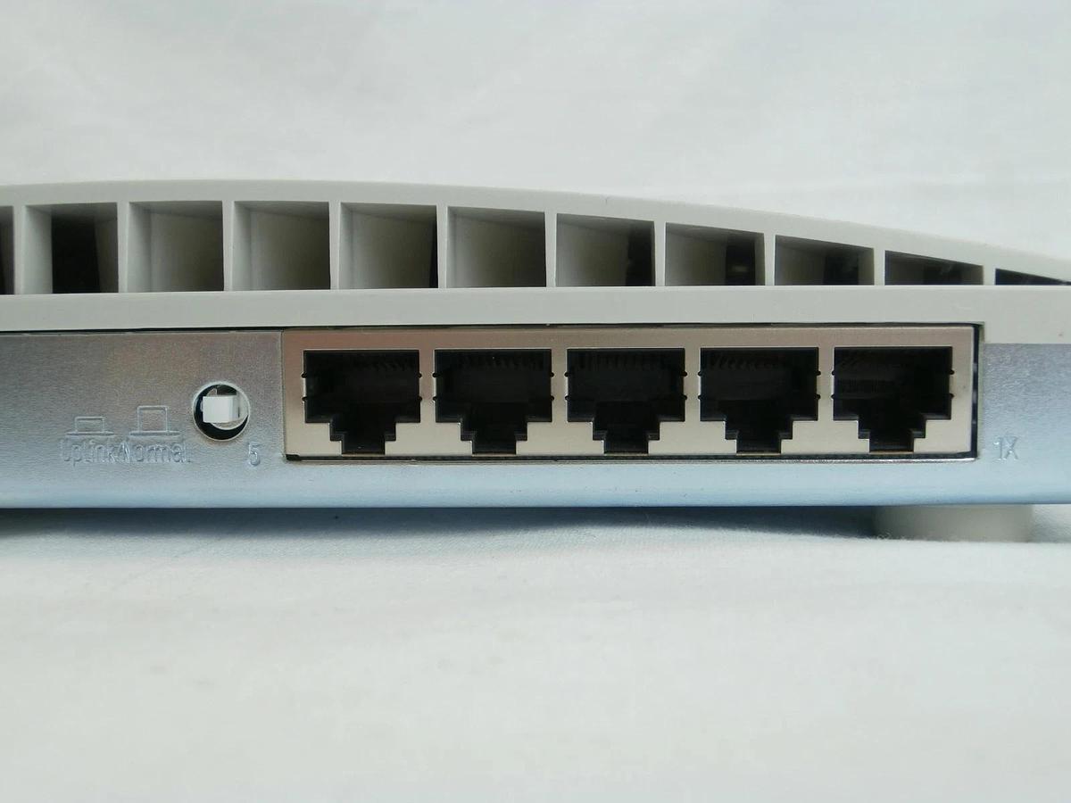 Used 3Com 1675-510-000-1.00 Office Connect 5-Port Dual Speed Hub Lot of 16 Used