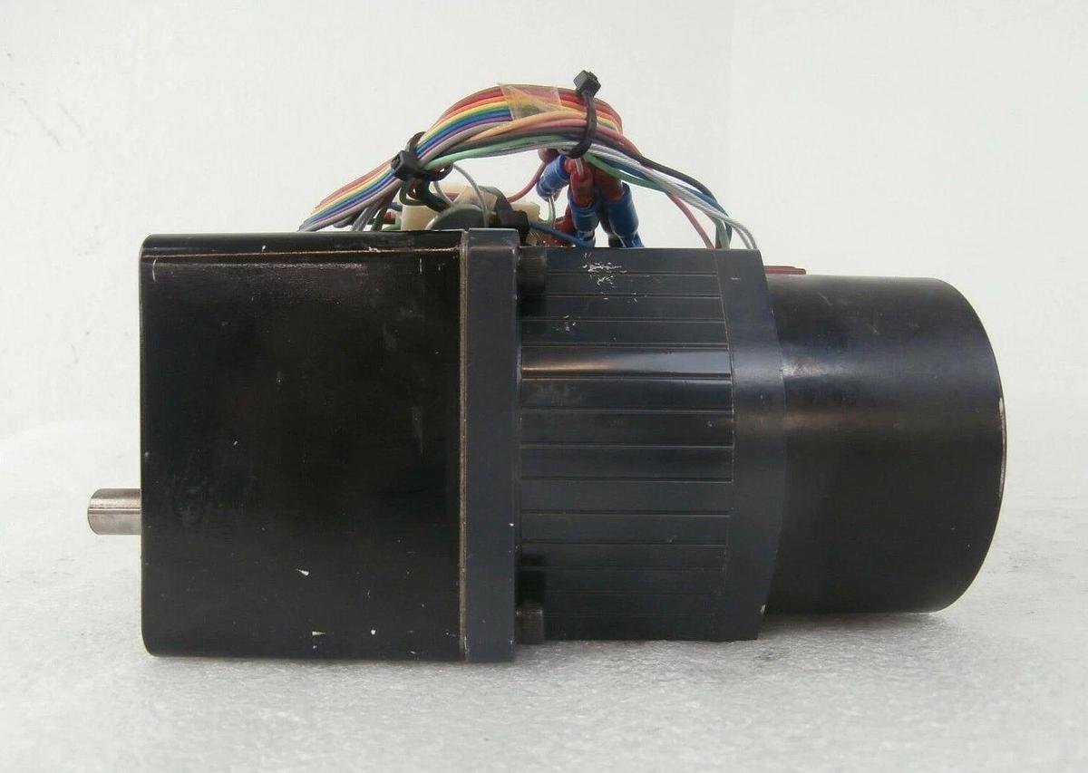 Used Oriental Motor A4244-9515NGMM 5-Phase Stepping Motor VEXTA Working Surplus