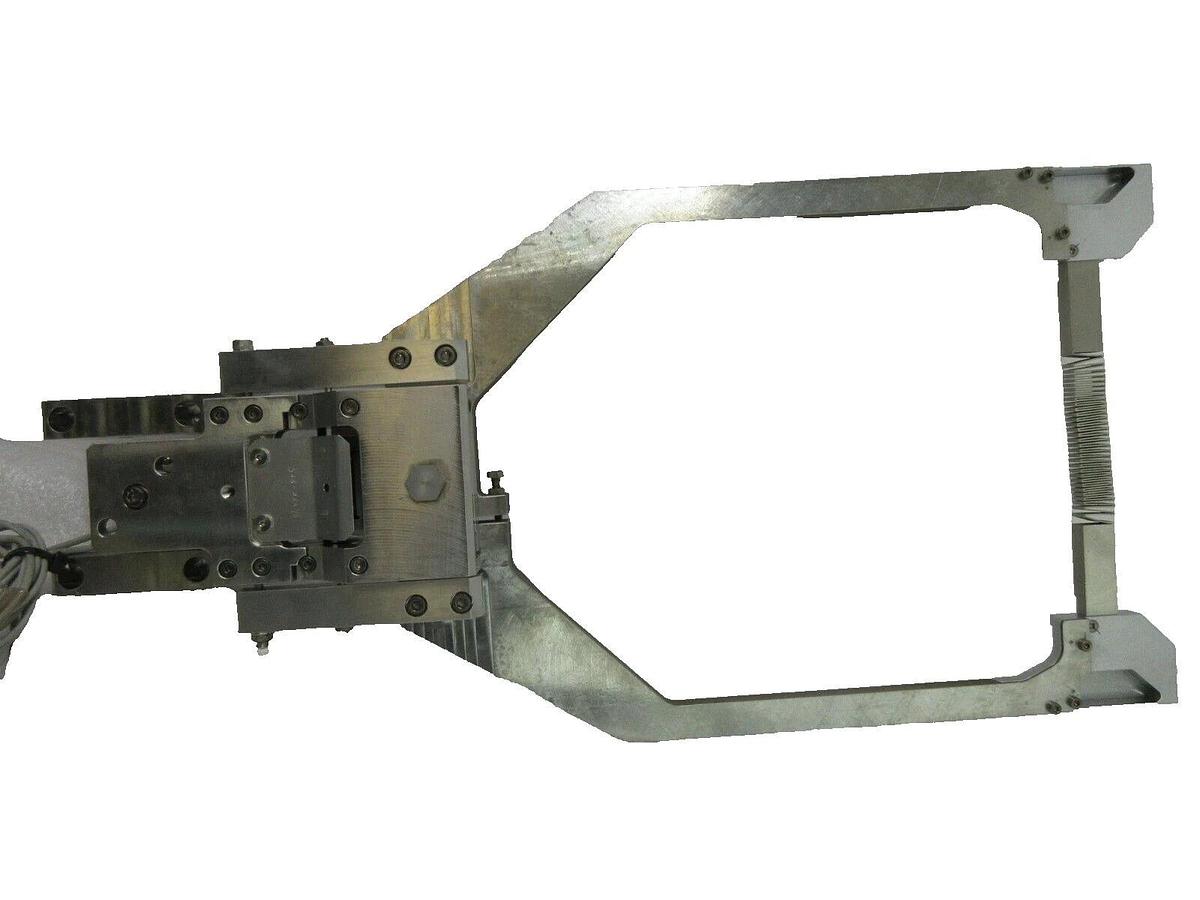 Used Nikon 4K821-767 Reticle Stage Wafer Transfer Arm 4K821-768 NSR-620D Working