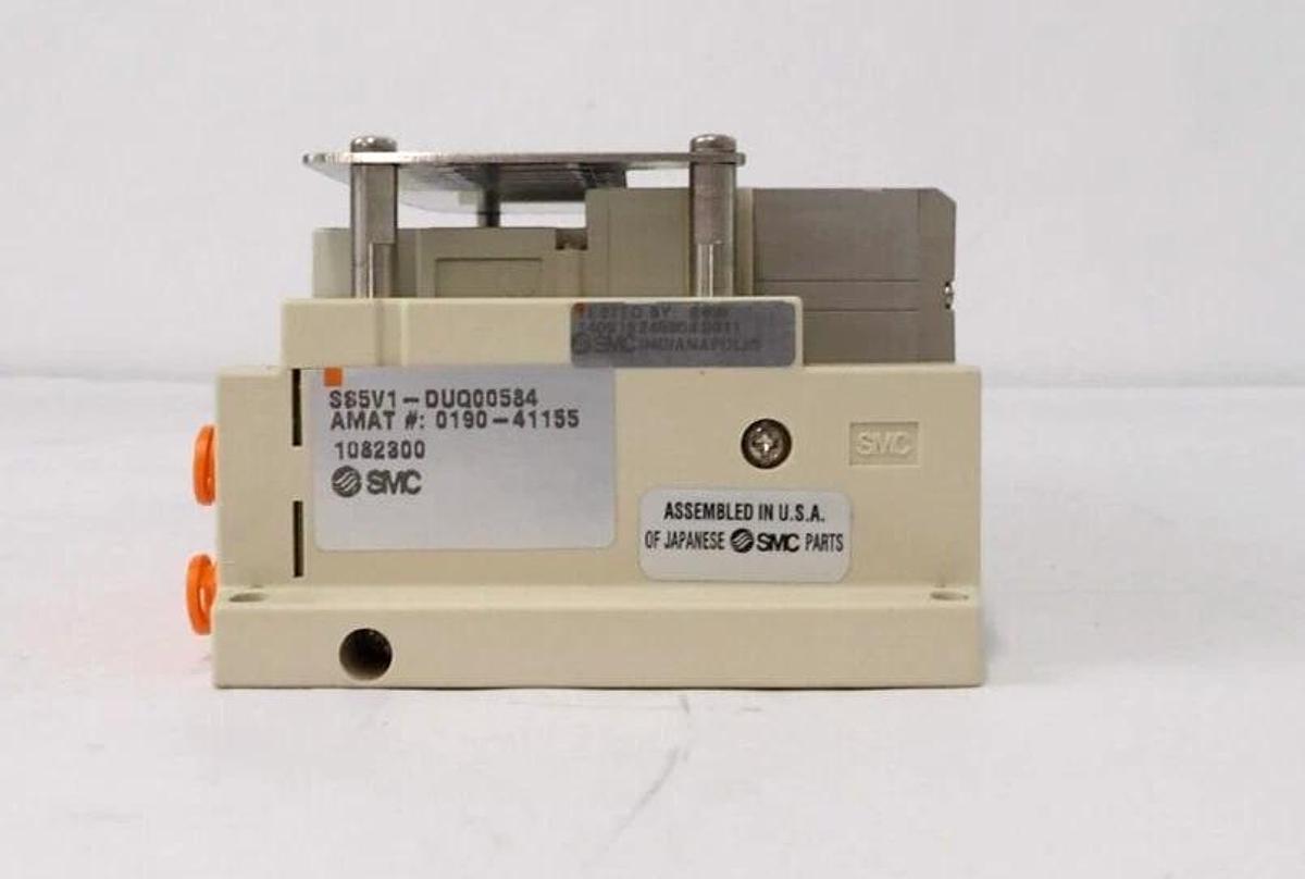 Used SMC SS5V1-DUQ00584 15-Port Pneumatic Manifold AMAT 0190-41155 Working Surplus