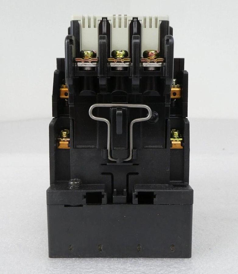Used Fuji 2NC1Q0E22SE Magnetic Contactor SC-2N/SE Mattson 579-06994-00 Lot of 14 New