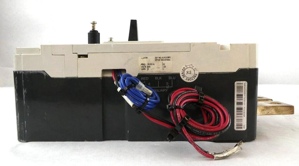 Used Eaton 69D4630G03 L630E 3-Pole Industrial Circuit Breaker LGE3630NN Working