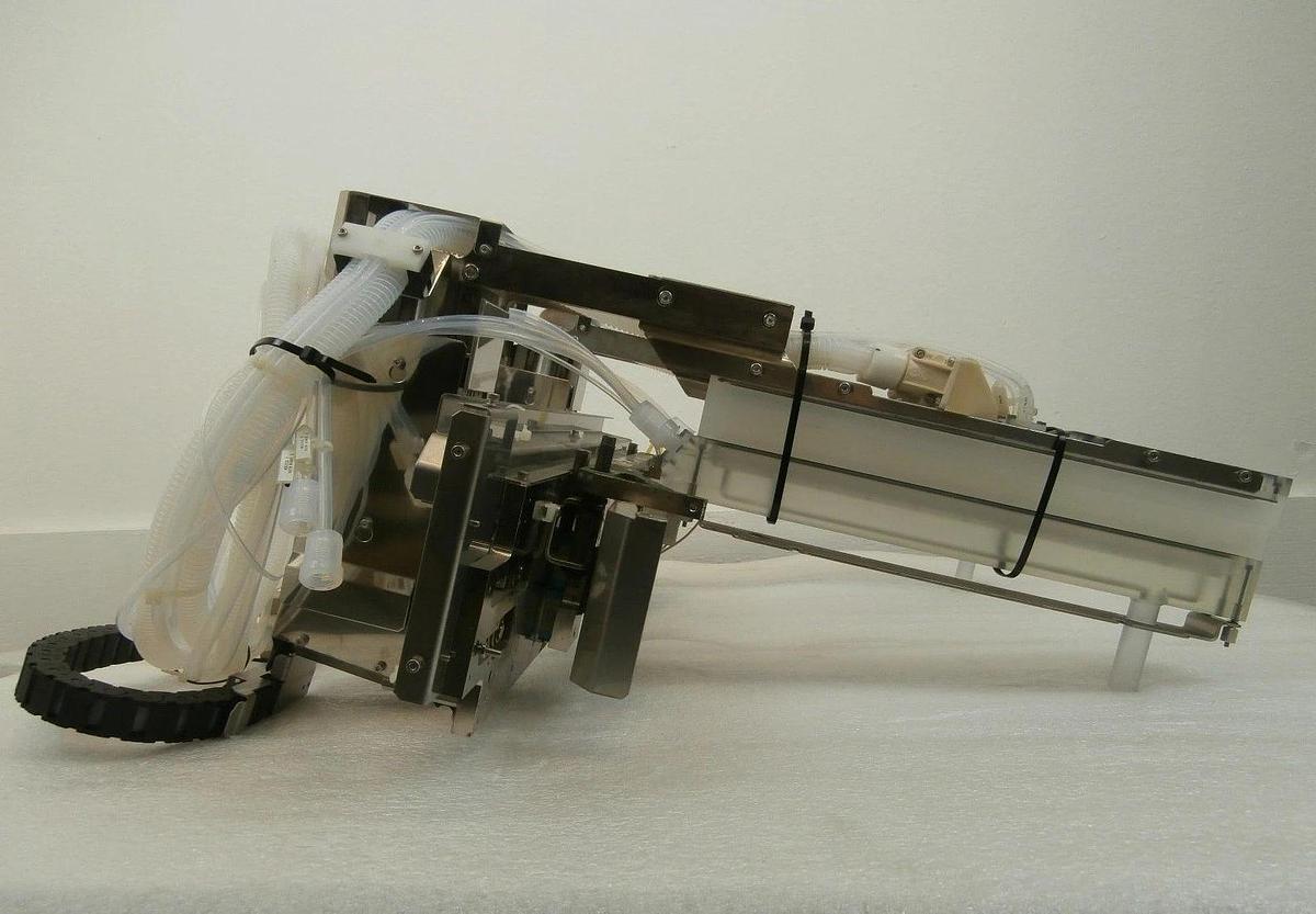 Used TEL Tokyo Electron Left Right Scan Arm DEV Develop Process Station Lithius Spare