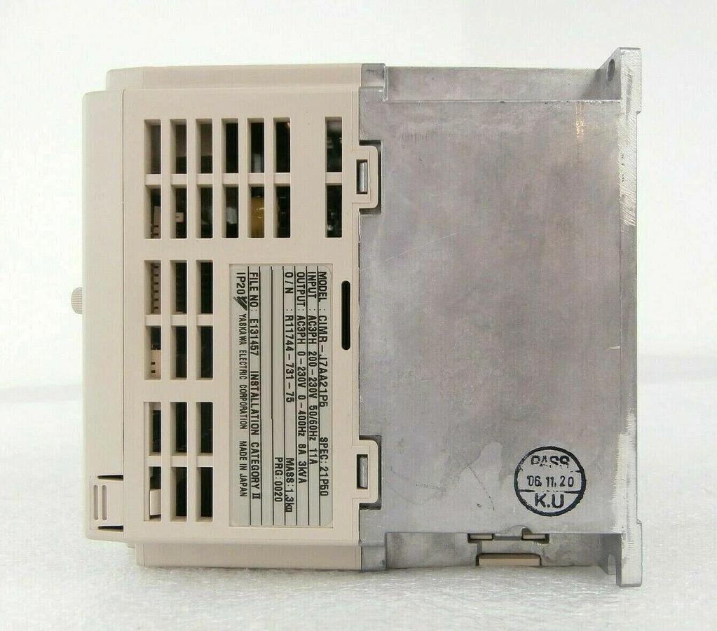 Used Yaskawa Electric CIMR-J7AA21P5 J7 Series Inverter VS mini V7 Working Spare