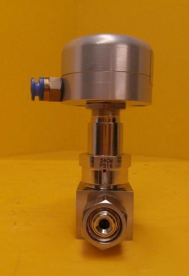 Used Parker Veriflo 4V1-P4K-11AC-SSV-PP High Purity Bellows Valve Used Working