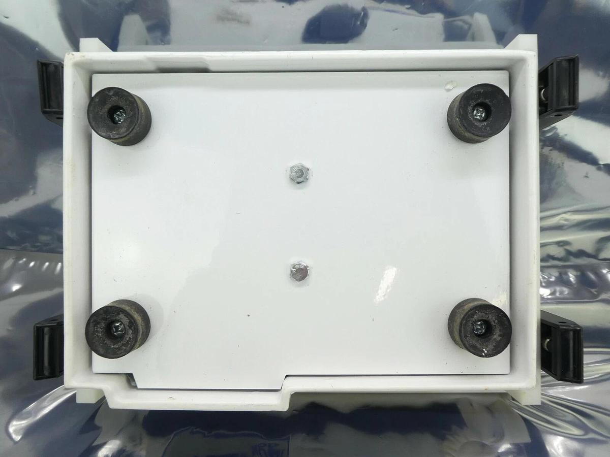 IRORI AC96-05-100V Cleaving Station Vibratory Shaker AccuCleave-96 New Surplus