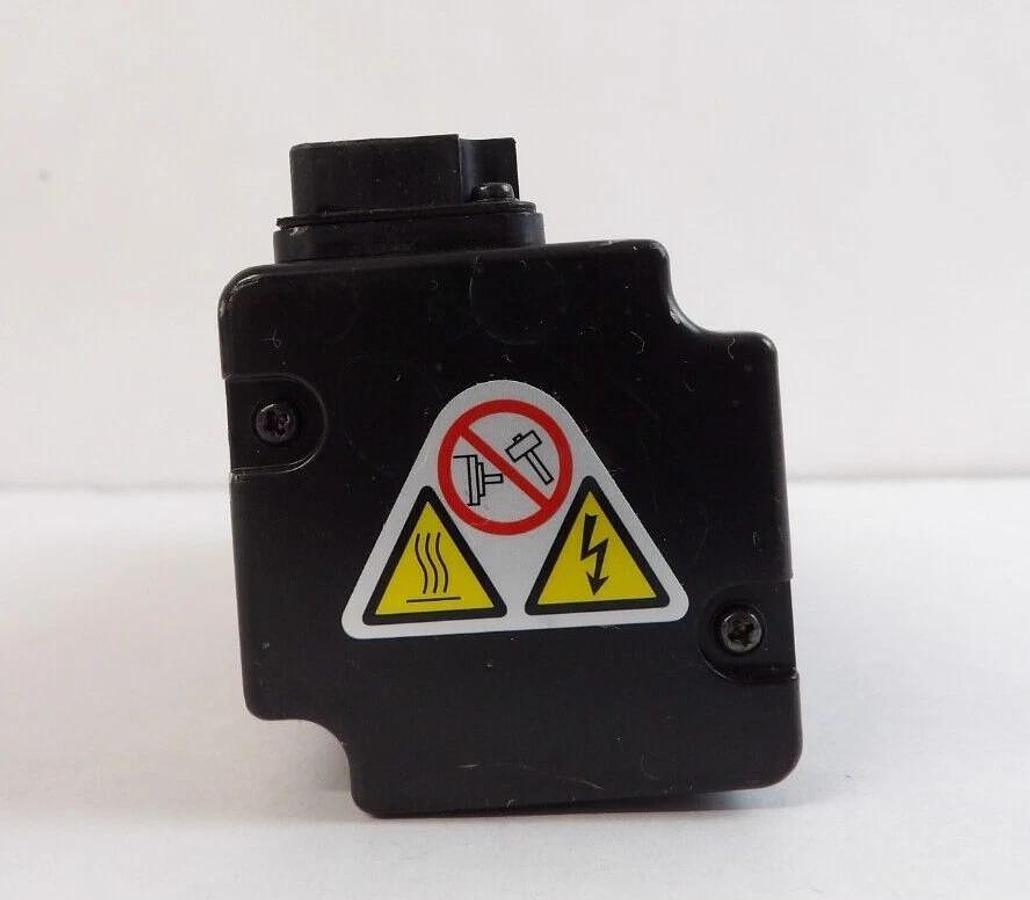 Used Yaskawa Electric SGMJV-01A3A-YA12 AC Servo Motor Reseller Lot of 2 Working