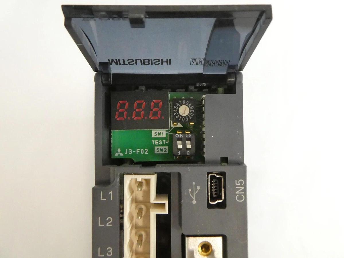 Used Mitsubishi MR-J3-10B MR-J3-40B Servo Drive MELSERVO Lot of 4 Working