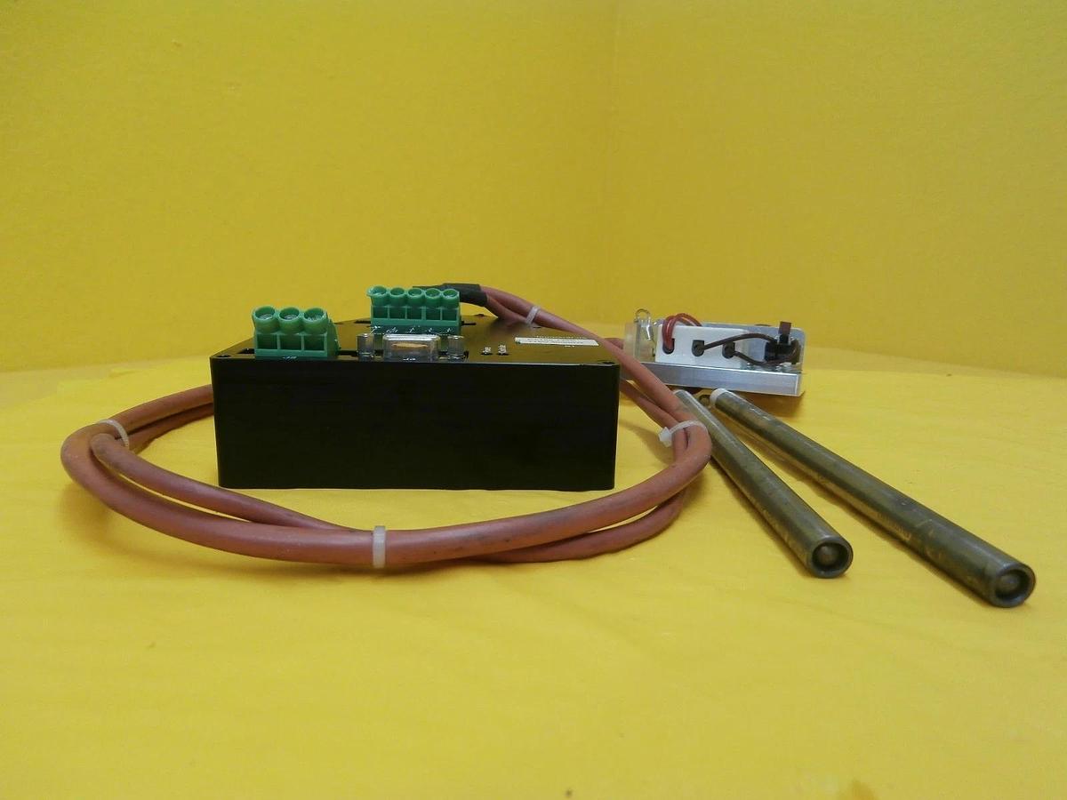Used VAT TECON 090-001.3 650 Series Gate Valve Heater Controller and Elements Used
