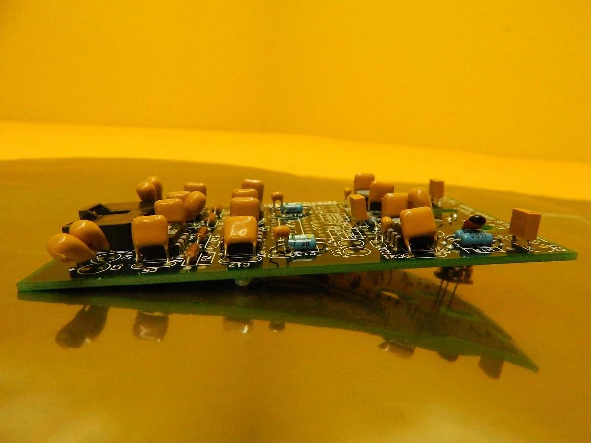 Used KLA Instruments 710-657068-00 AF Pulse Sensor Preamp Rev. EBO 2132 Used Working