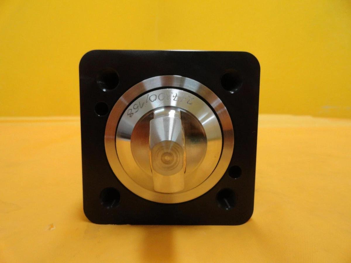 Used VAT 217300 Series 10 Pneumatic Gate Valve Actuator Used Working