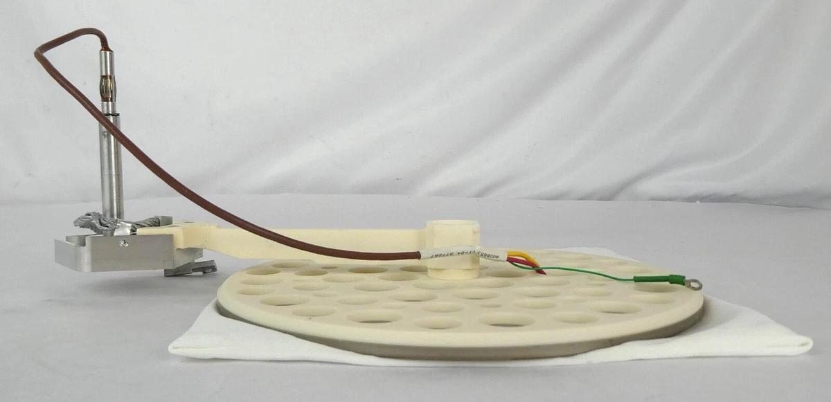 Used AMAT Applied Materials 0010-09616 150mm Universal Chamber Susceptor Working