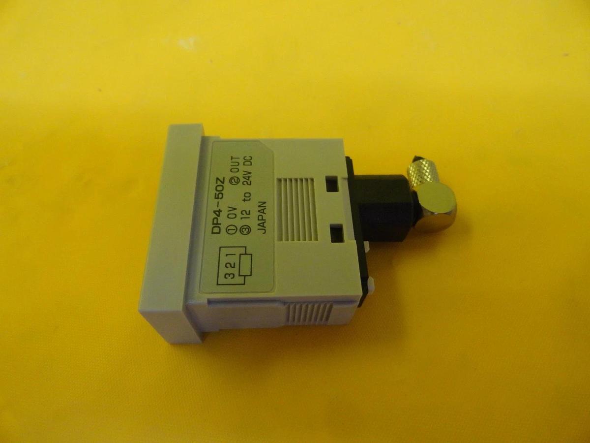 Used Sunx DP4-50Z Compact Digital Display Pressure Sensor DP4 Series Lot of 5 Used