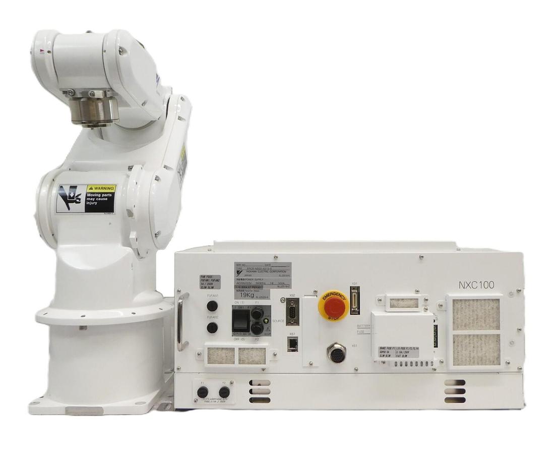 Used Yaskawa YR-ECR3J-A00 MOTOMAN Robot Set NXC100 ERCR-NS00-A210-E Working Surplus