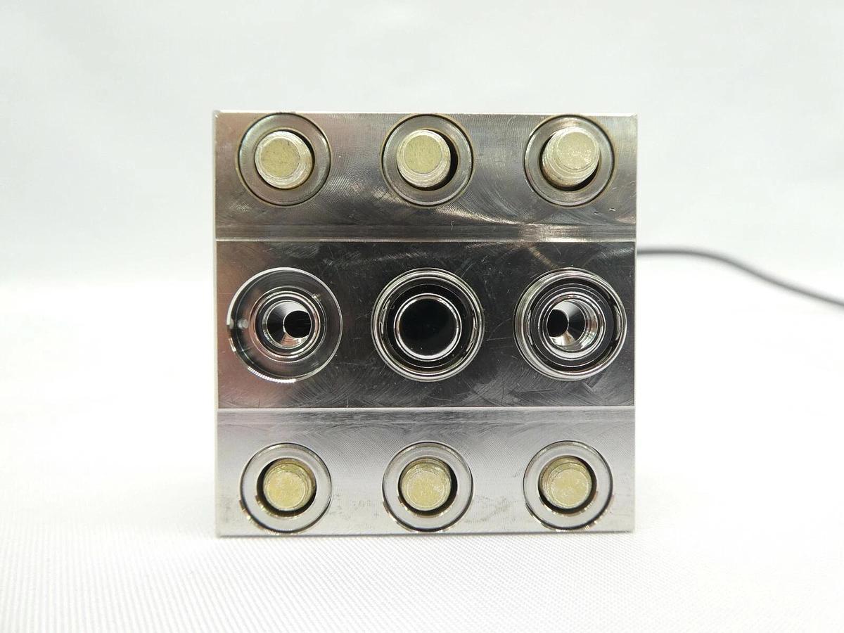 Used Fujikin 080627 Pneumatic Diaphragm Valve 0.39 ~ 0.59MPa N.C. Lot of 10 Working