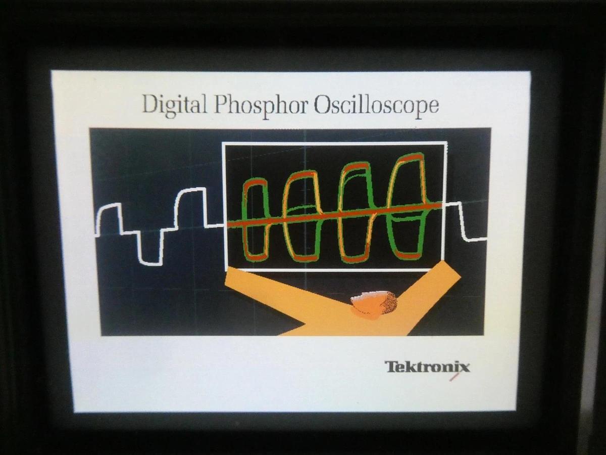 Used Tektronix TDS 784D 4-Channel Digital Oscilloscope 05 13 1F HD 2M 2F Untested