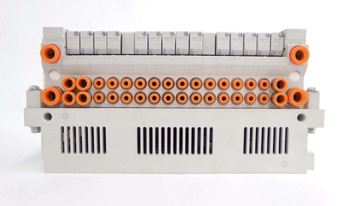 Used SMC VV5Q11-16-X1600V 16-Port Manifold EX420-SDN2 AMAT Lot of 2 Working