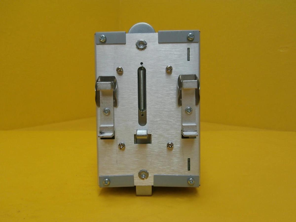 Used Emerson SDN 10-24-100P Rack Mount 24VDC Power Supply SOLA Used Working