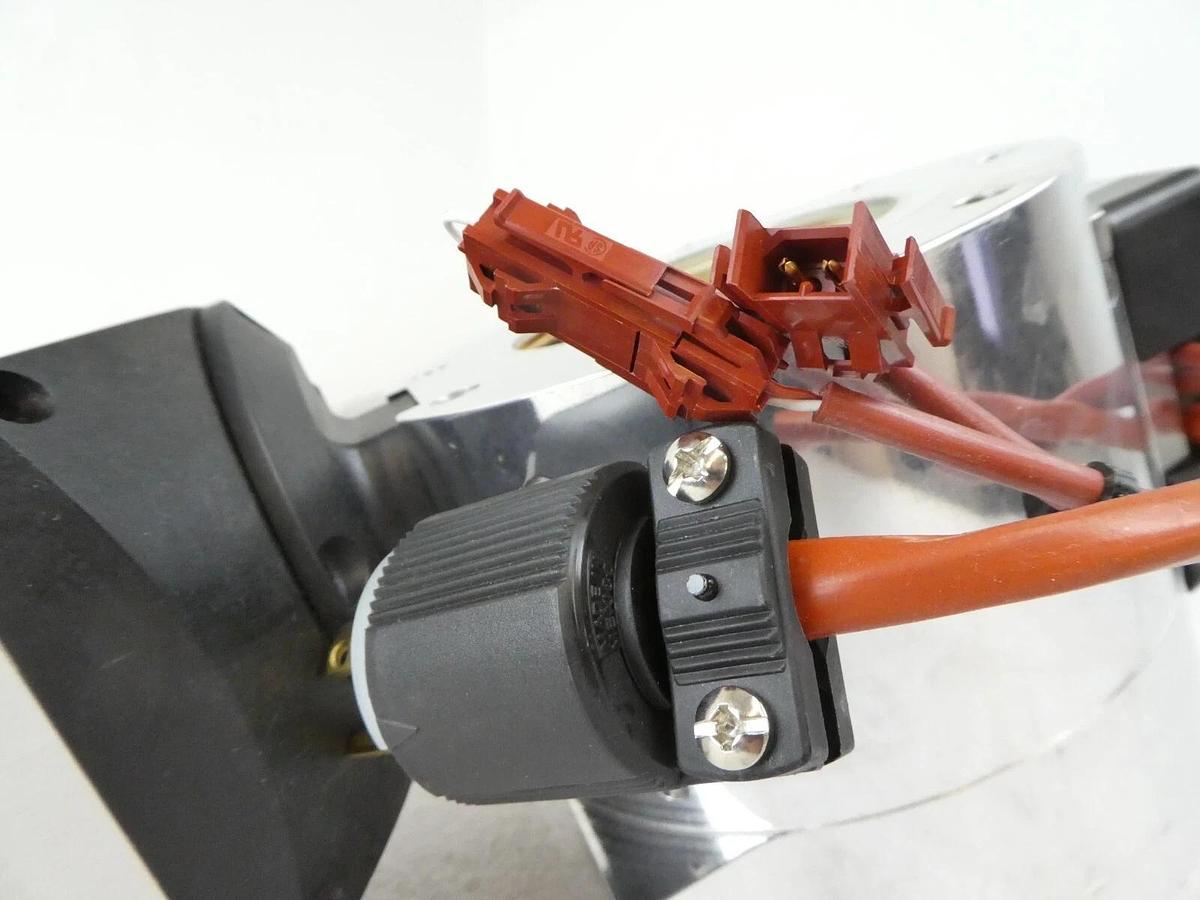Used VAT 95238-PAGQ-ADH3 Butterfly Valve Body Integrated Pressure Controller Working