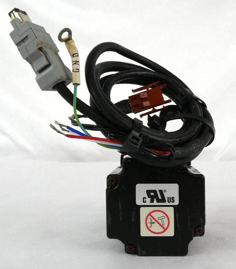 Used Yaskawa Electric SGMPH-01AAE-YA11 AC Servo Motor Assembly Lot of 2 Working