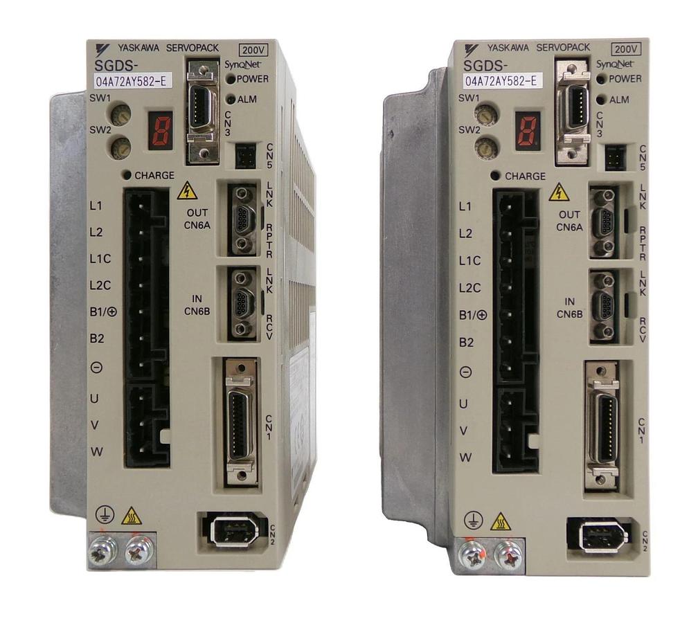 Used Yaskawa Electric SGDS-04A72AY582-E Servo Drive SERVOPACK Lot of 2 Working