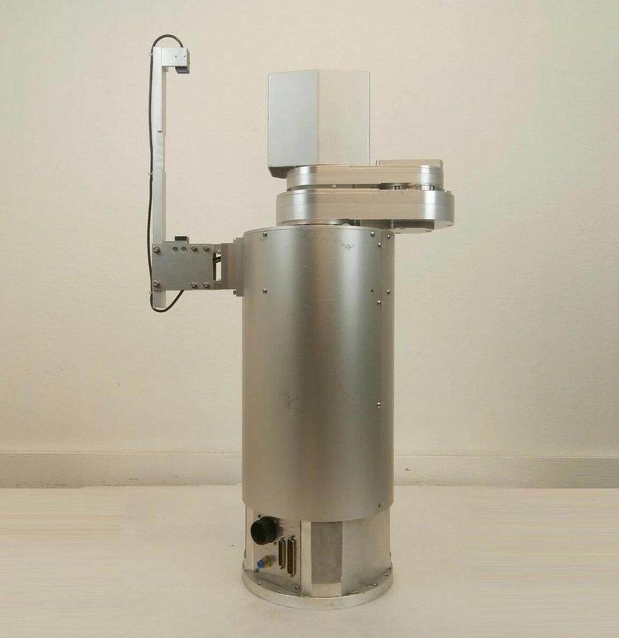 Used Yaskawa XU-RCM2500T-4 Robot Nikon KAB11320/201A-4 No Arms OPTISTATION 7 Working