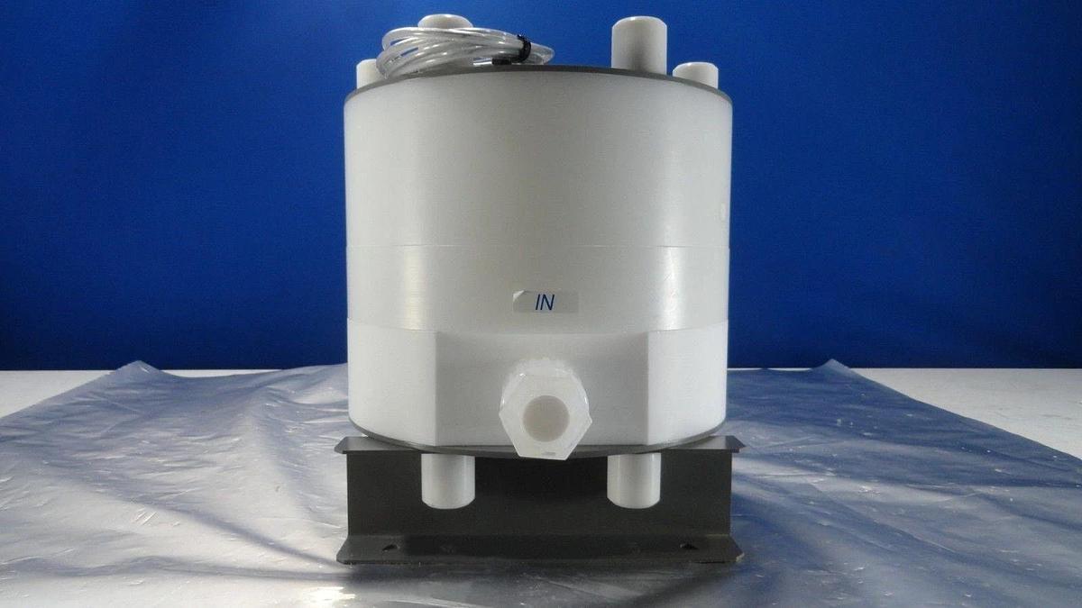 Used Yamada 030852879EMIA Pulsation Damper 100 PSI AD-25TT Used Working