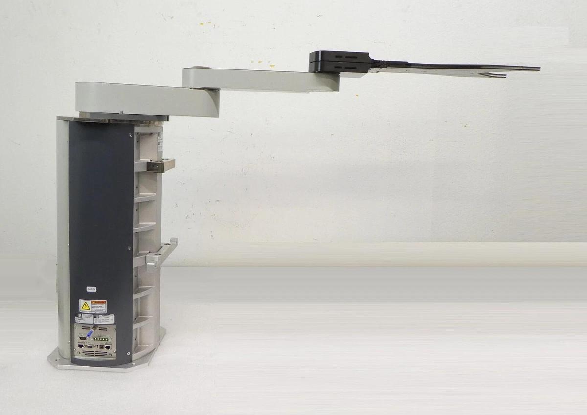 Used Brooks Automation 143668 M-Phase Dual Blade Wafer Handling Robot Untested Spare