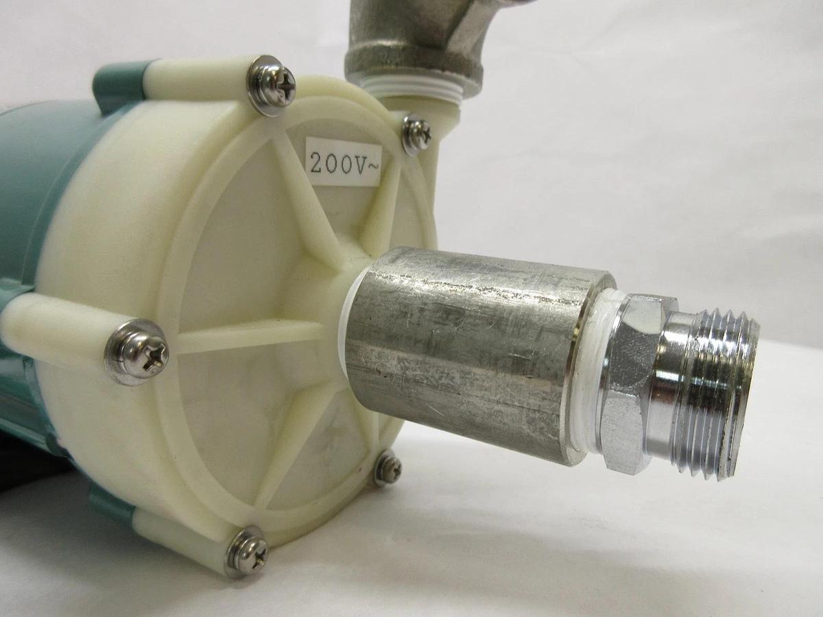 Used Iwaki MD-30RZM-200N Magnet Pump Used Working