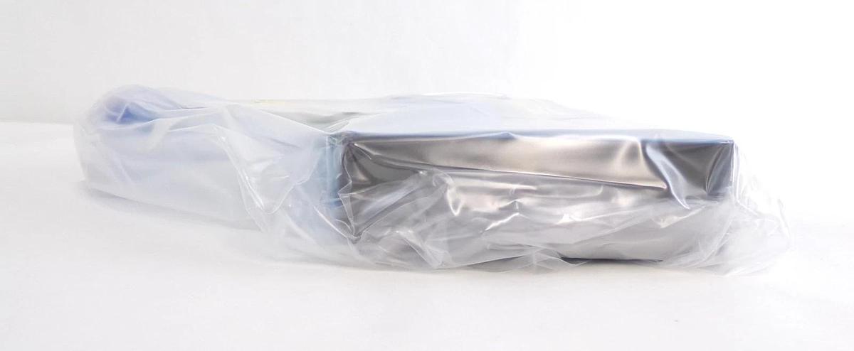 VAT 980XX-AE24-AFJ1 300mm Pneumatic Chamber Slit Valve New Surplus