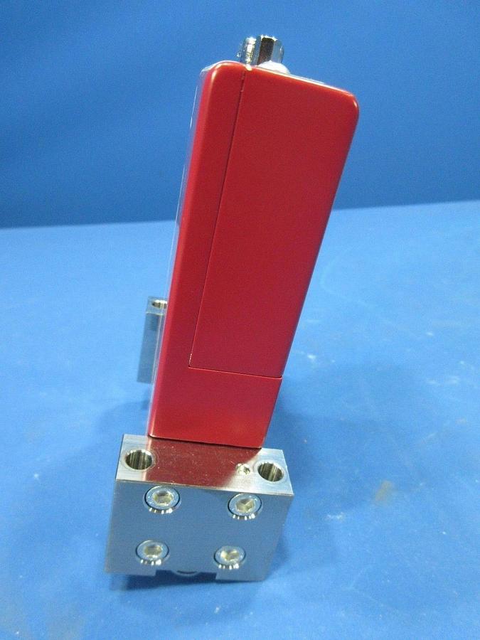 Used Horiba STEC SEC-7330M Mass Flow Controller SF6 200CCM Lot of 2 Used Working