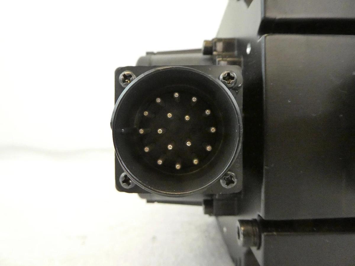 Used Panasonic MGMF092L1H8 Industrial AC Servo Motor MINAS A6 Working Surplus