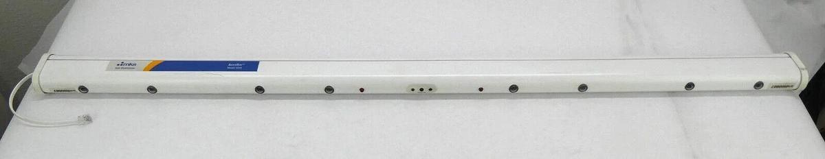 Used ION Systems 5200-IM6T-V3.0 Ionizer Bar Set MKS Instruments AeroBar 5225 Working