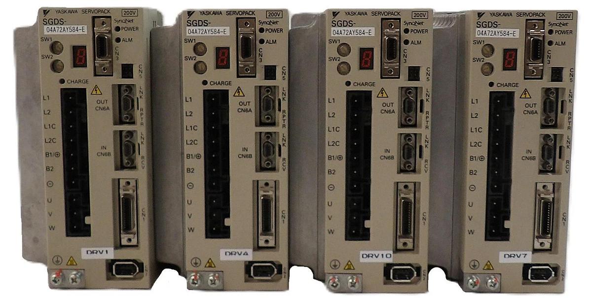 Used Yaskawa Electric SGDS-04A72AY584-E Servo Drive SERVOPACK Lot of 4 Working