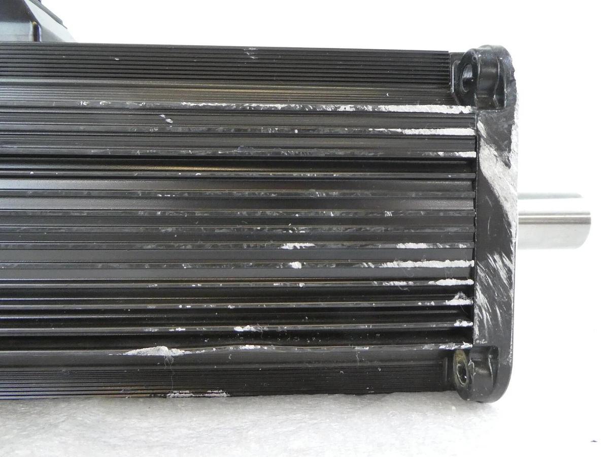Used Yaskawa Electric SGMS-50A6AB AC Servo Motor AMAT Spare Surplus