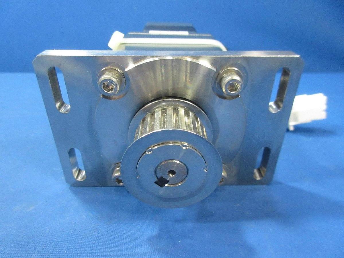Used Oriental Motor PK564AW-P50 5-Phase Stepping Motor VEXTA Lot of 4 Used Working