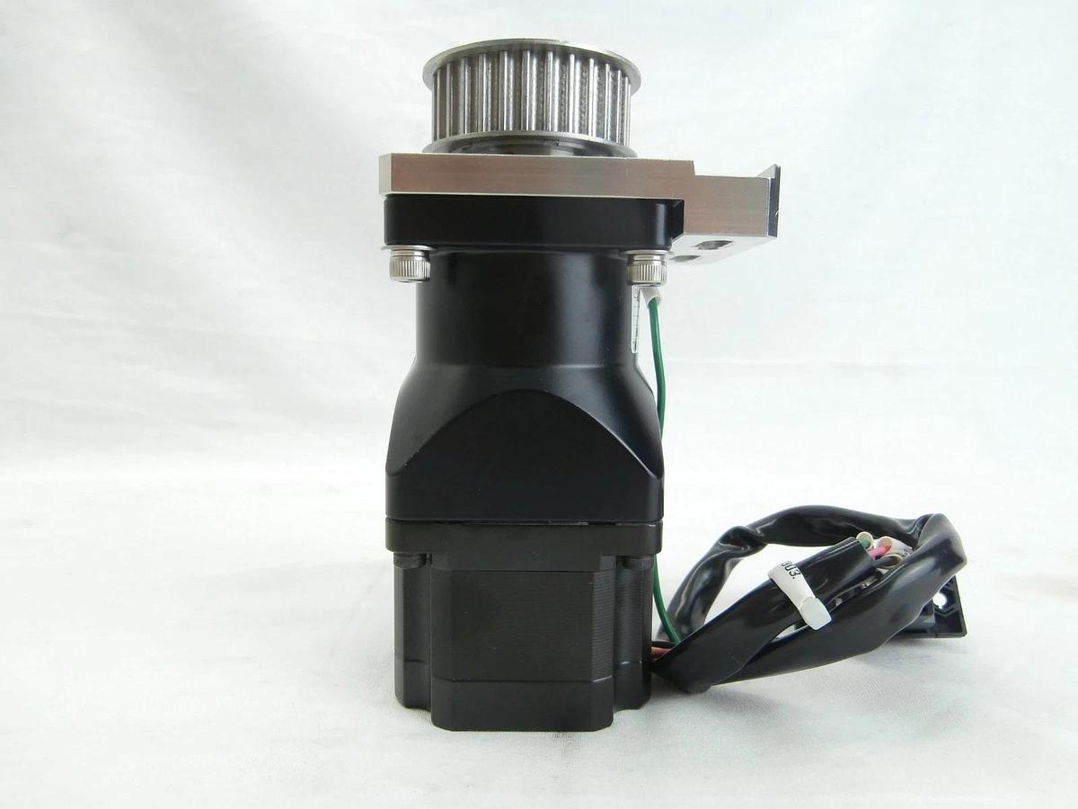 Used Sanyo Denki 103F7851-80HXL4 Stepping Motor StepSyn Actuator RH-14-50-CC-SP Used