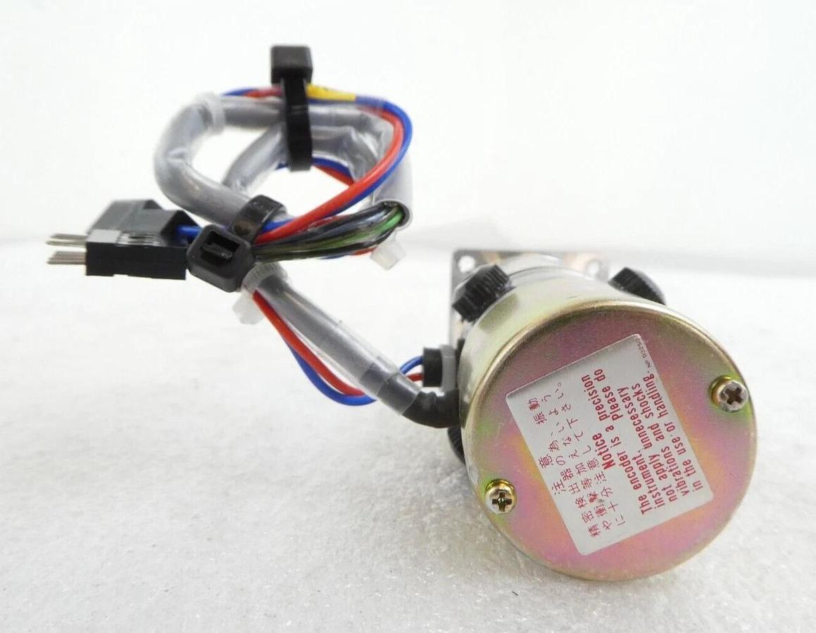 Used Yaskawa Electric UTOPI-100MX Minertia Motor UGRMEM-01SNQ71 Nikon NSR-S205C Spare