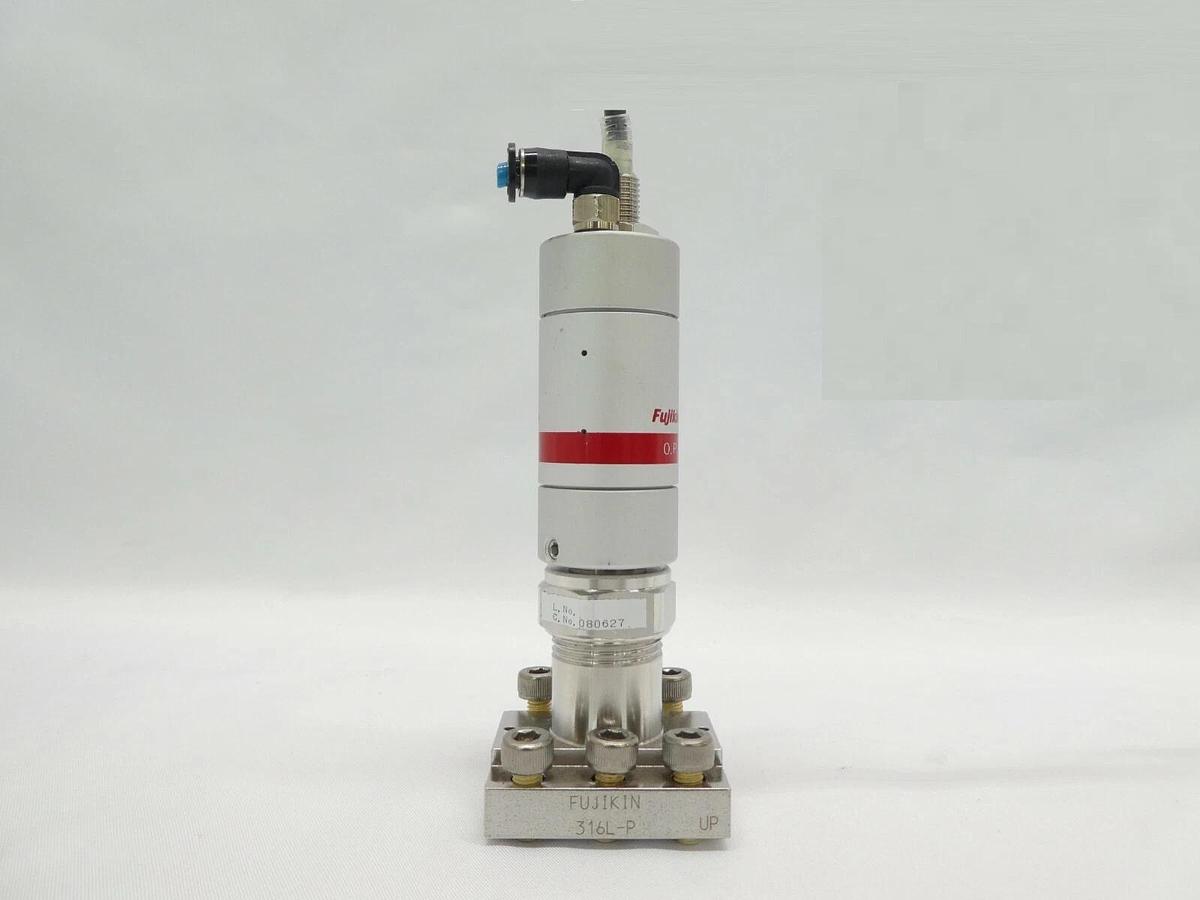 Used Fujikin 080627 Pneumatic Diaphragm Valve 0.39 ~ 0.59MPa N.C. Lot of 10 Working